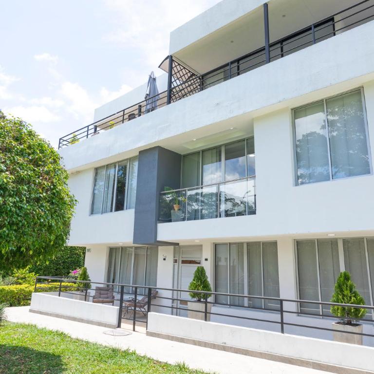 Vista Verde - Three-Bedroom Apartment - 23