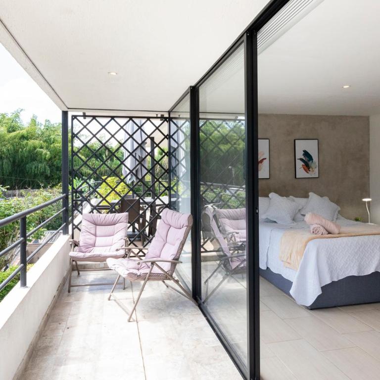Vista Verde - One-Bedroom Loft Apartment with Balcony - 9