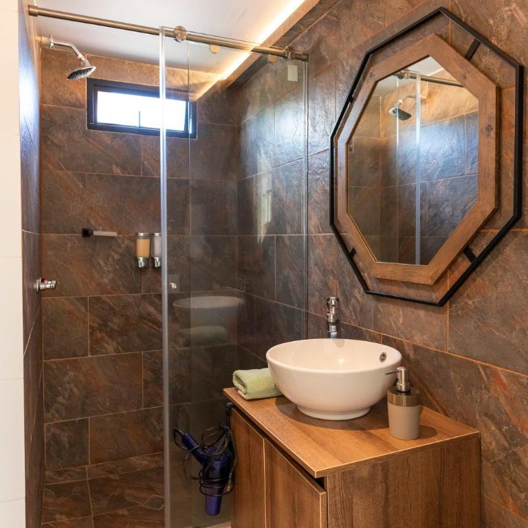 Vista Verde - One-Bedroom Loft Apartment with Balcony - 10