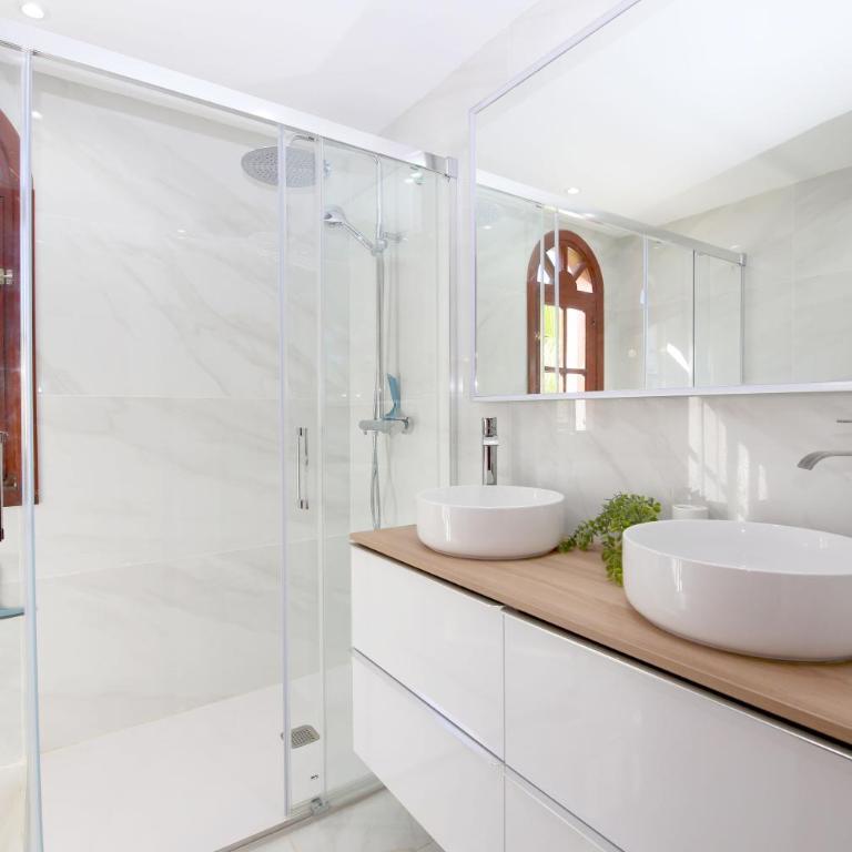 Estepona East Penthouse Apartment SYLVIA - Two-Bedroom Apartment - 9