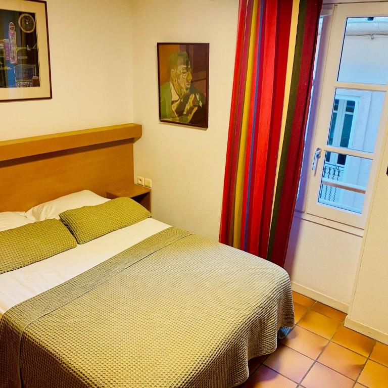 Hôtel des Templiers - Chambre Double avec Baignoire - 3