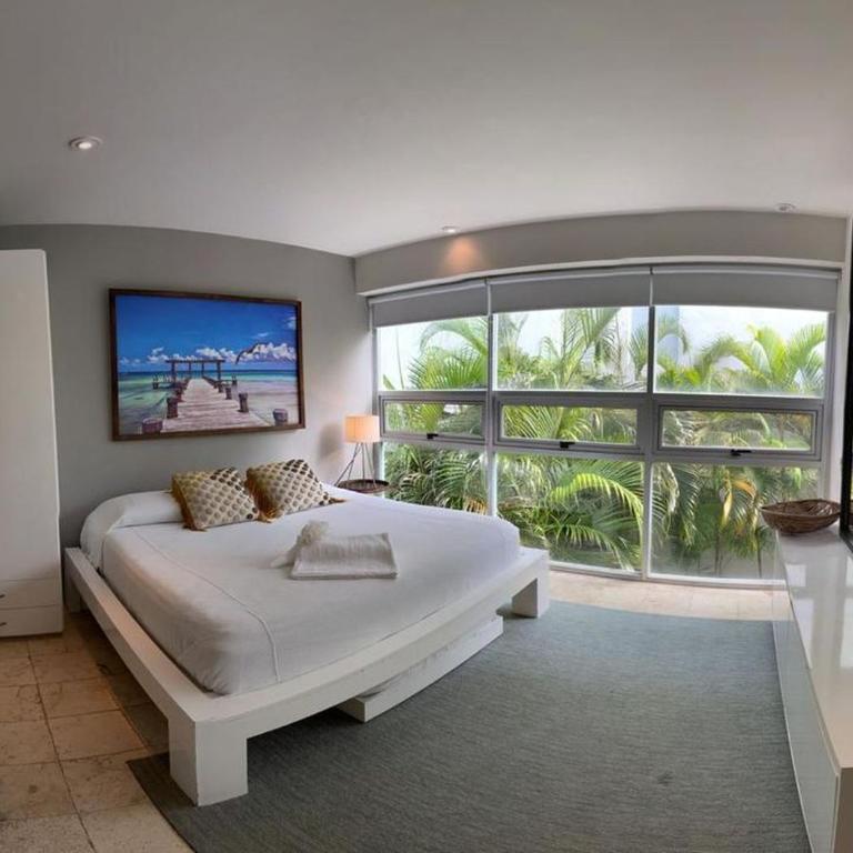 Spacious Magia Condo Steps to the beach & 5th Ave - Appartement 2 Chambres avec Terrasse - 5