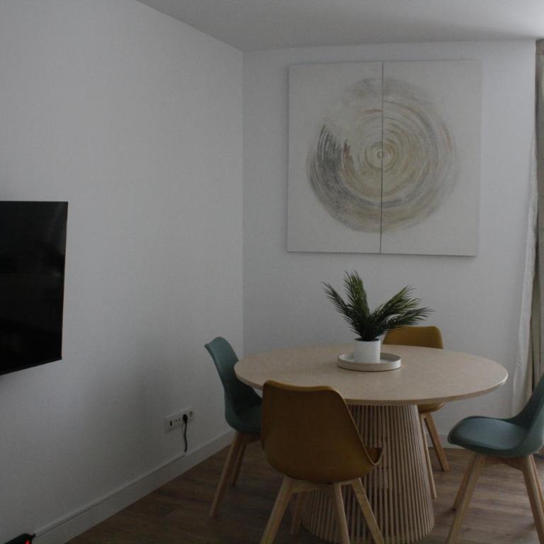APARTAHOTEL MADRID URBAN SUITES - EDIFICIO EXCLUSIVO- 7 Apartments Boutique Full Equiped - Two-Bedroom Deluxe Apartment with Balcony - 34