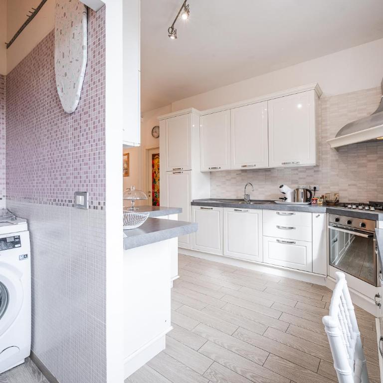 Le Cinque Rose airport apartment - Casa Vacanze con 3 Camere da Letto - 9