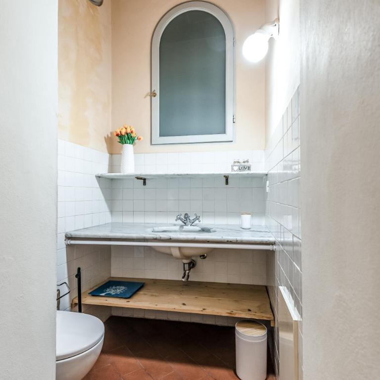 Hostly-Maison Le Vettovaglie-Historical Center - Appartamento Deluxe con 3 Camere da Letto - 22