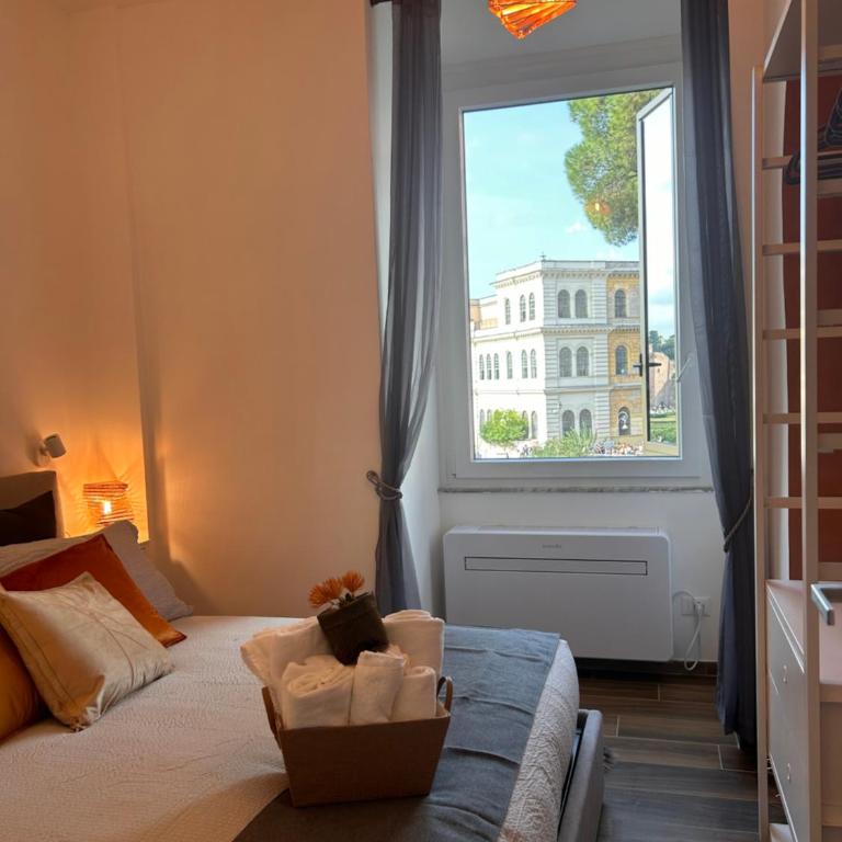 Romance al Colosseo 3 - Four-Bedroom Luxury Apartment - 8