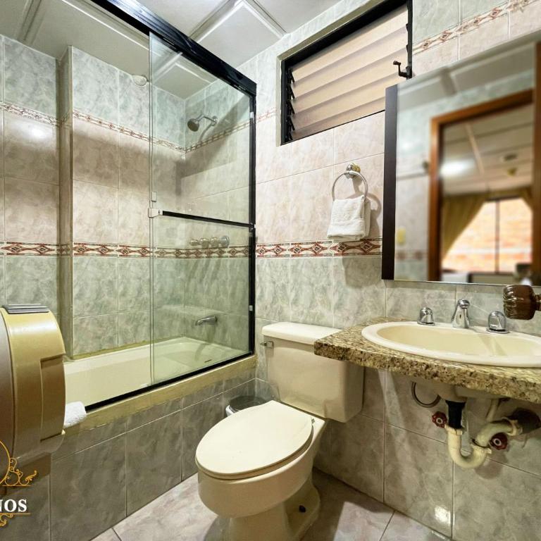 Hotel Ensueños by HHG - Habitación Doble con baño privado - 1 o 2 camas - 4