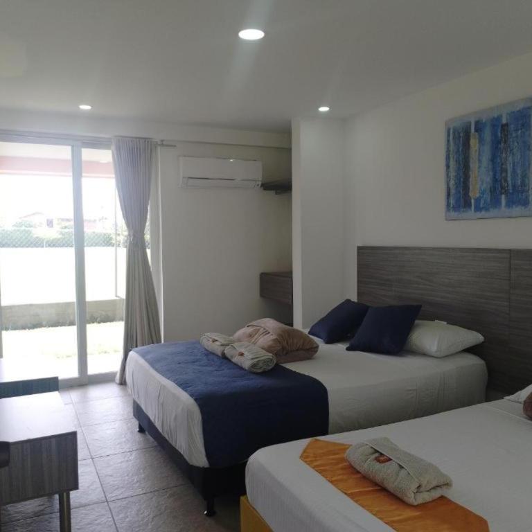 HOTEl PALO GRANDE CF PEREIRA - Habitación Triple con vistas - 6
