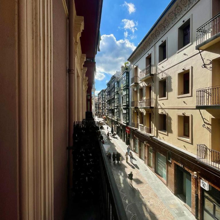 Casual Fuentes Bilbao - Superior Triple Room - 12