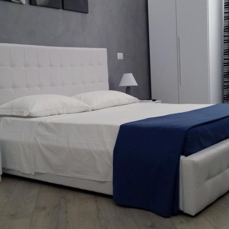 Domus Barberini - Camera Tripla Comfort con Doccia - 6