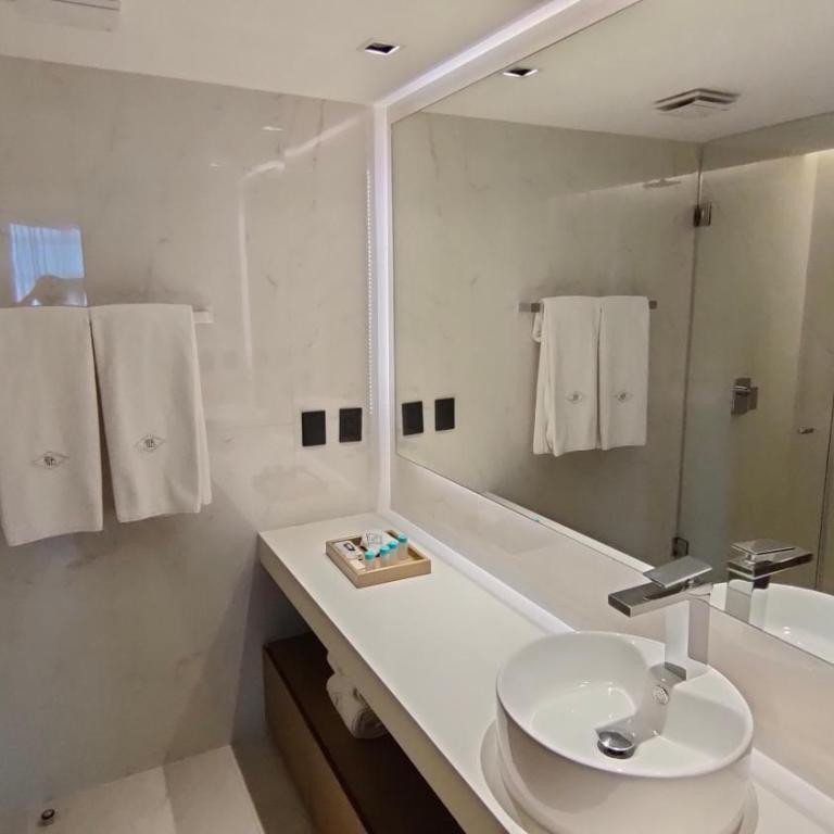 Alia Inn Boutique WTC - Deluxe King Studio - 7