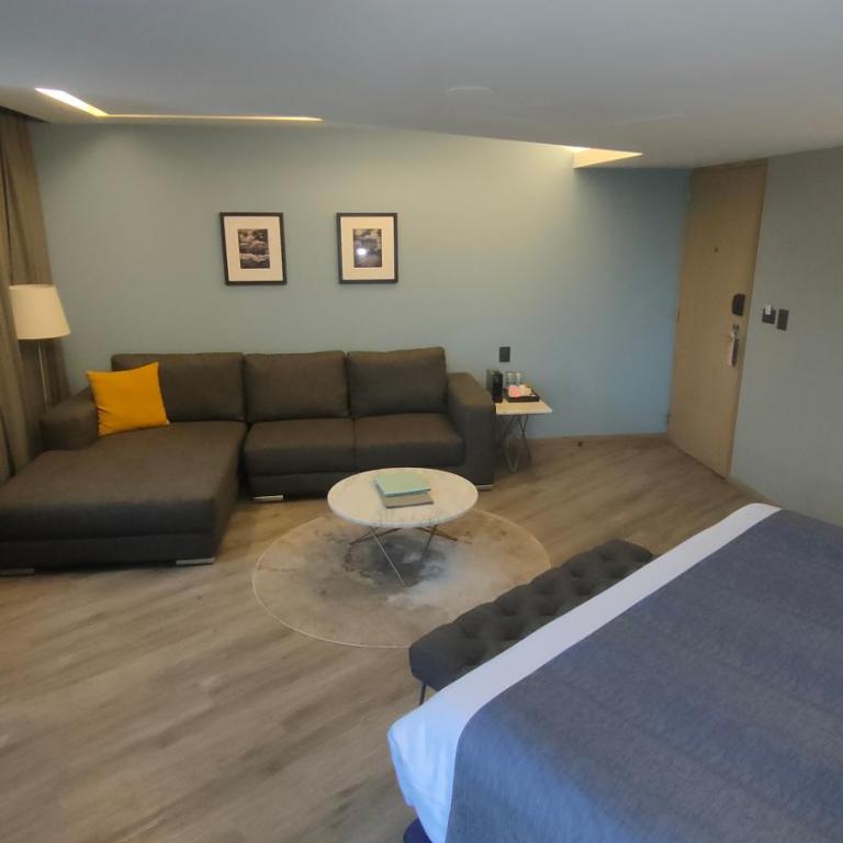 Alia Inn Boutique WTC - Deluxe King Studio - 6