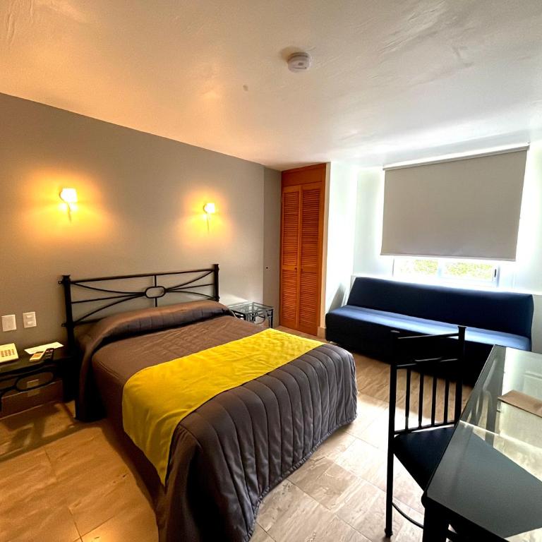 Hotel Arboledas Expo - Habitación Doble Deluxe (2 adultos + 1 niño) - 7