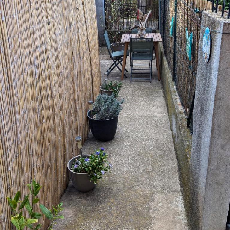 Appartement calme - proche plage - clim - terrasse - Appartement 1 Chambre - 12