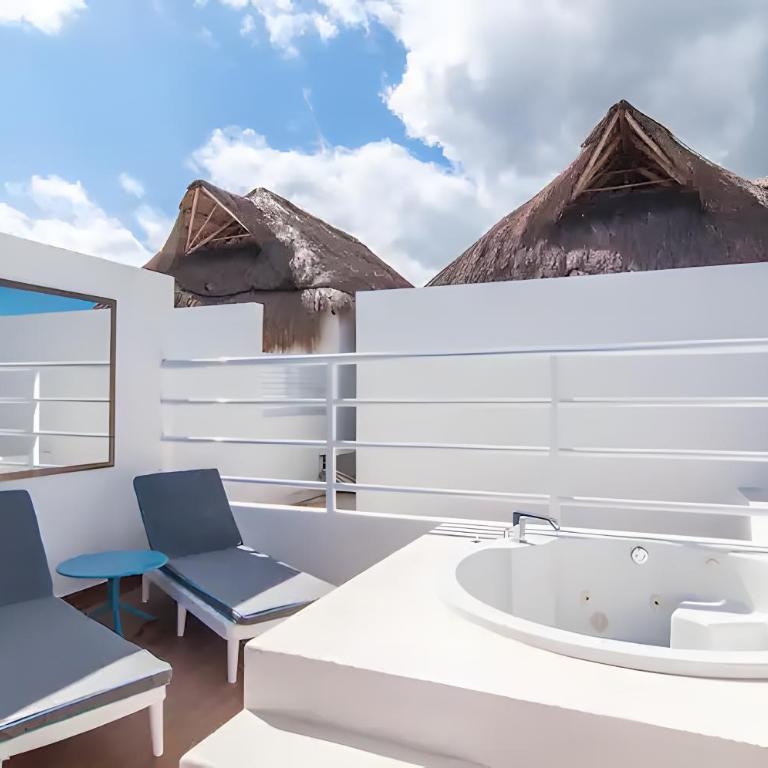 Luxury penthouse w-jacuzzi in the heart of Tulum - Two-Bedroom Apartment - 3