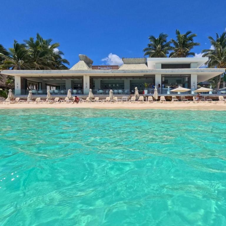 Gorgeous Duplex Mamitas Beach jacuzzi 3bd lock-out - Apartment - Split Level - 1