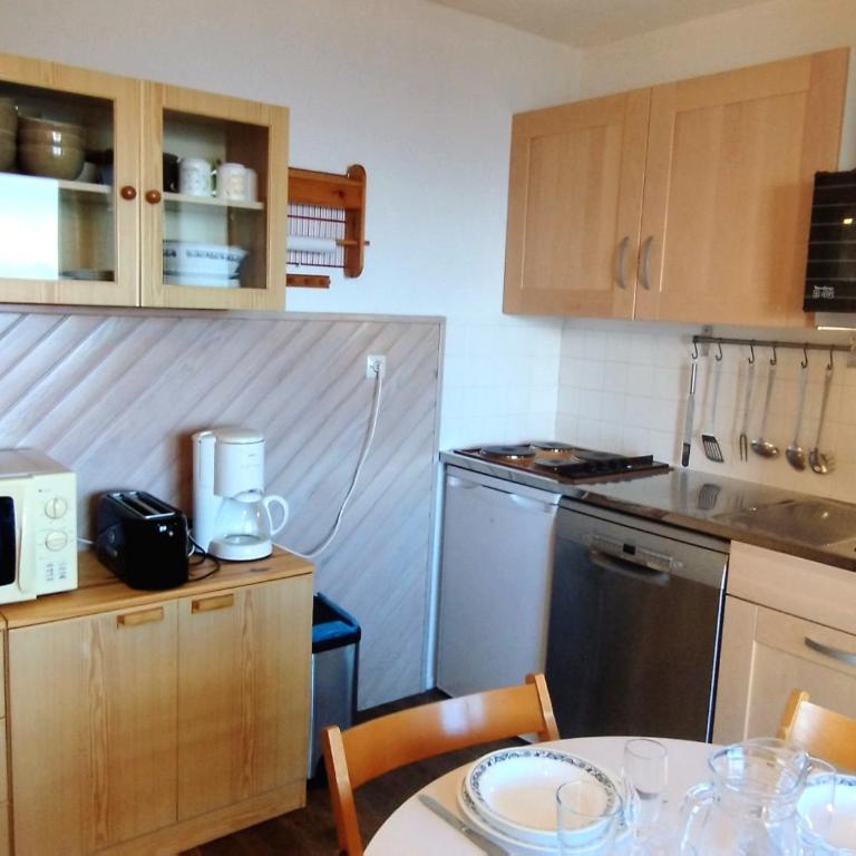 Location 2 pièces cabine, pied des pistes, balcon, 4-6 pers, proche ESF et commodités - Appartement 1 Chambre - 2