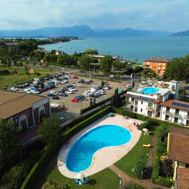 Topazio Apartment - Vista piscina a 150m dal Lago - Appartamento con 1 Camera da Letto - 31