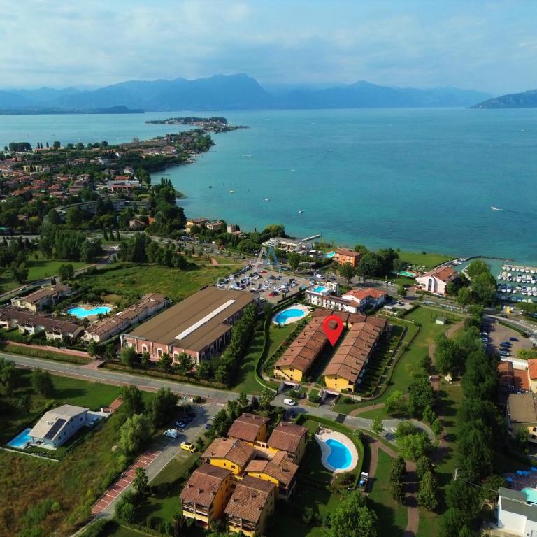 Topazio Apartment - Vista piscina a 150m dal Lago - Appartamento con 1 Camera da Letto - 4