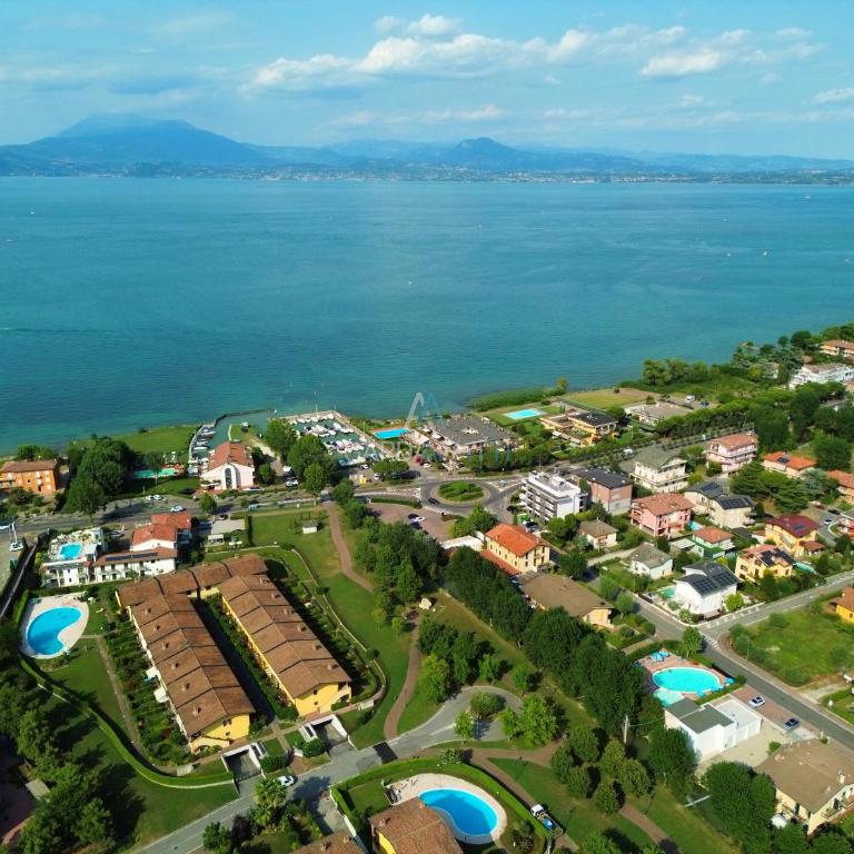 Topazio Apartment - Vista piscina a 150m dal Lago - Appartamento con 1 Camera da Letto - 33