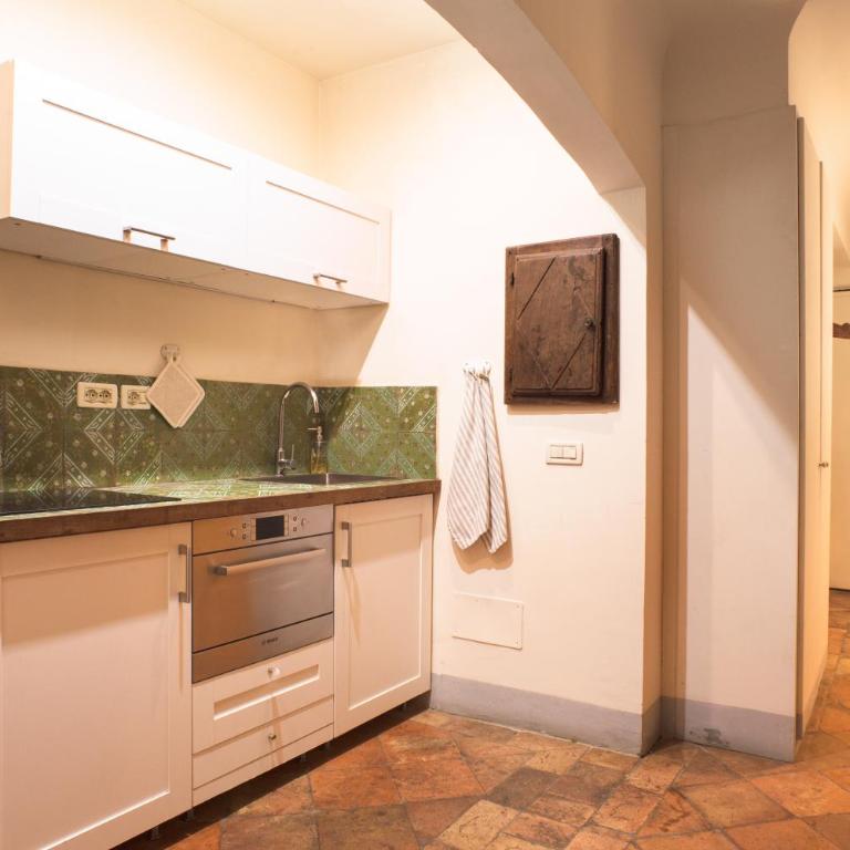 Time Machine - Two-Bedroom Deluxe Apartment - 6