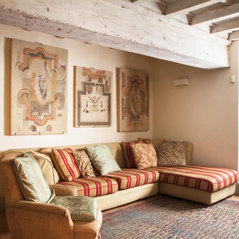 Time Machine - Two-Bedroom Deluxe Apartment - 3