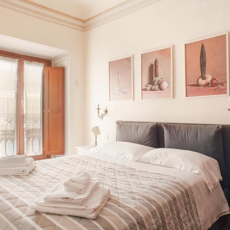 Time Machine - Two-Bedroom Deluxe Apartment - 8