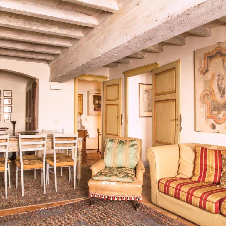 Time Machine - Two-Bedroom Deluxe Apartment - 1