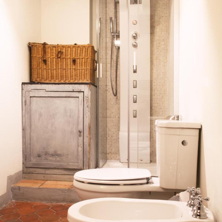 Time Machine - Two-Bedroom Deluxe Apartment - 12