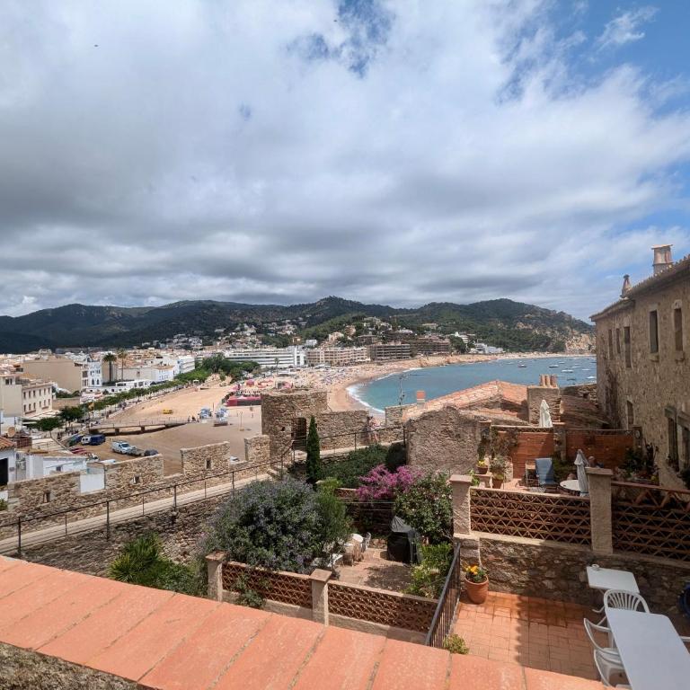 EVH-102 Casa dentro del castillo de Tossa de Mar - Casa de 3 dormitorios - 4