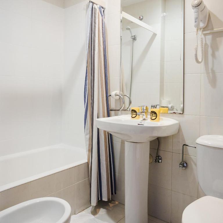 Moon Hostel Bio - Doppelzimmer mit eigenem Bad - 1