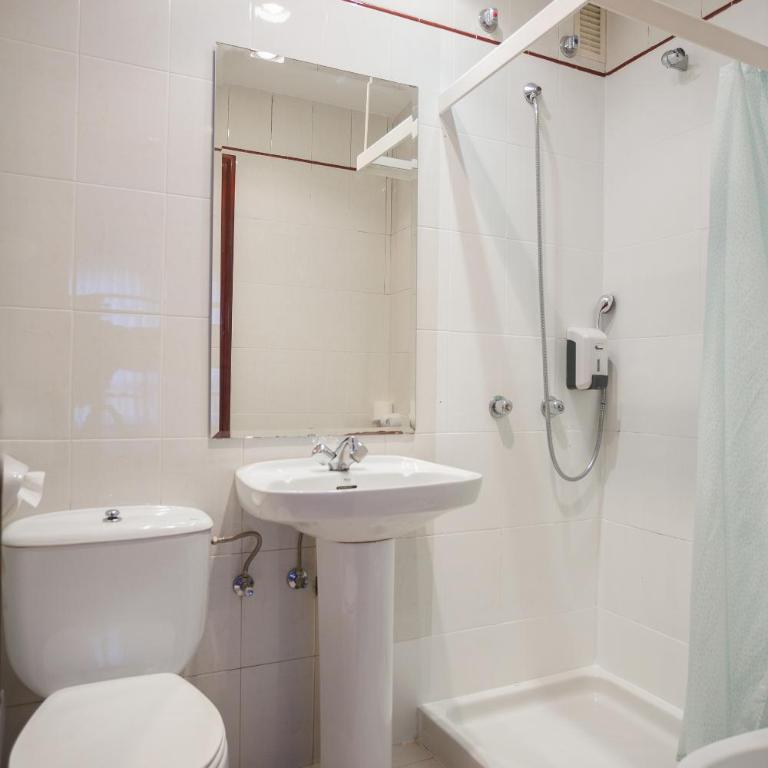 Moon Hostel Bio - Doppelzimmer mit Etagenbetten und eigenem Bad - 4