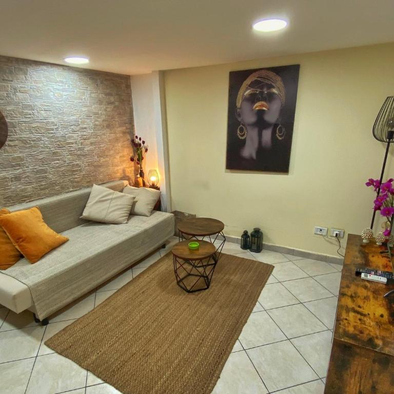 NiceHouse - Two-Bedroom House - 2