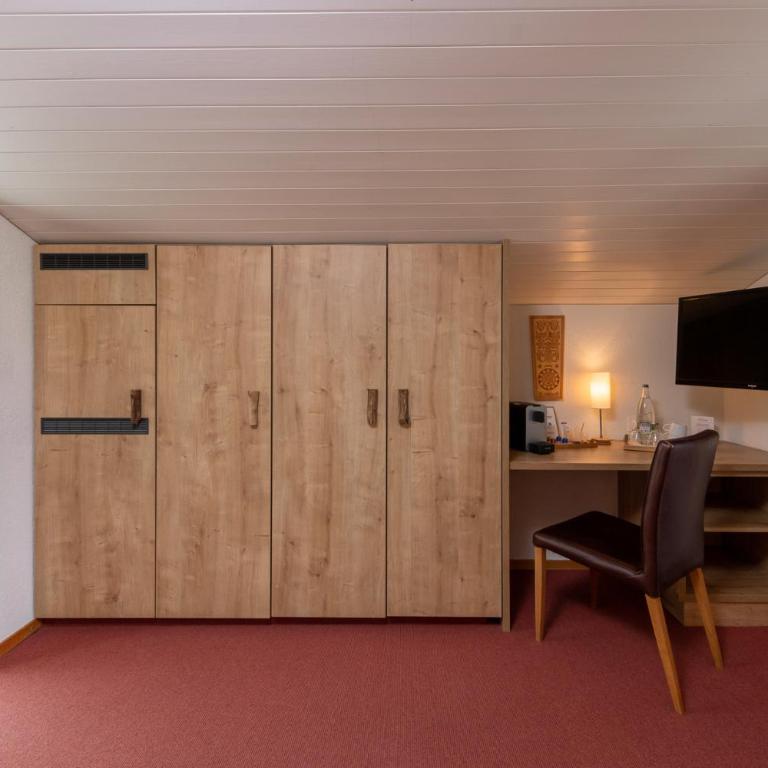 Derby Swiss Quality Hotel - Doppelzimmer im Dachgeschoss - 4