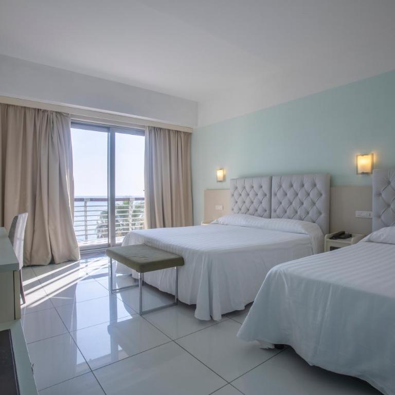Grand Hotel Salerno - Camera Tripla Superior - 3