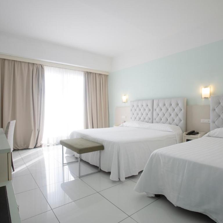 Grand Hotel Salerno - Camera Tripla Superior - 1