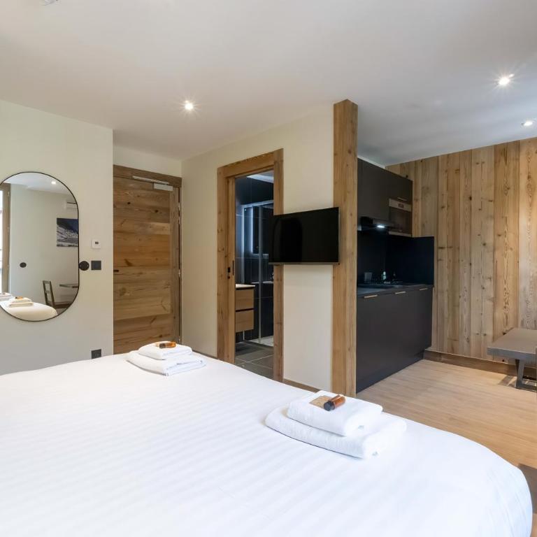Hostellerie du Petit Saint Bernard - Chambre Double Supérieure avec Cuisine - 1