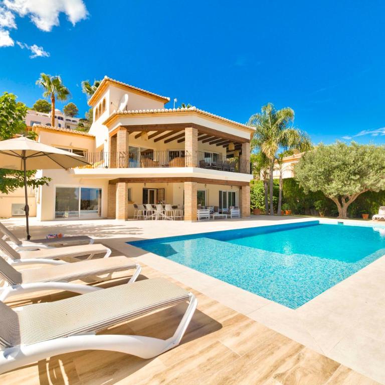 Villa Hibiscus - A modern villa for 10 guests - Villa - 8