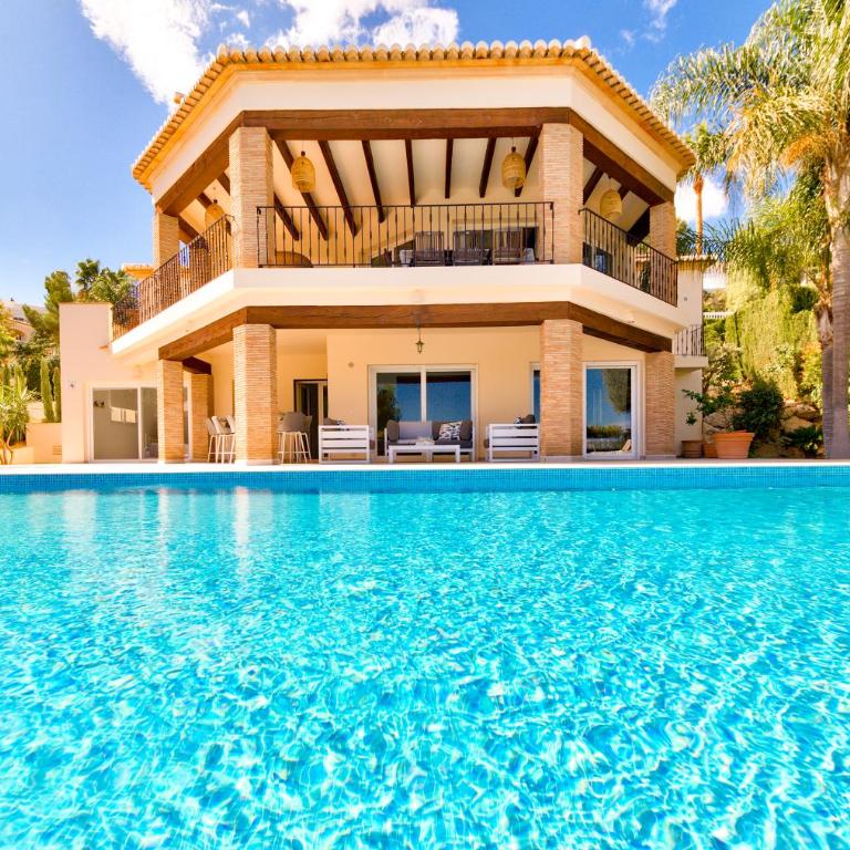 Villa Hibiscus - A modern villa for 10 guests - Villa - 10