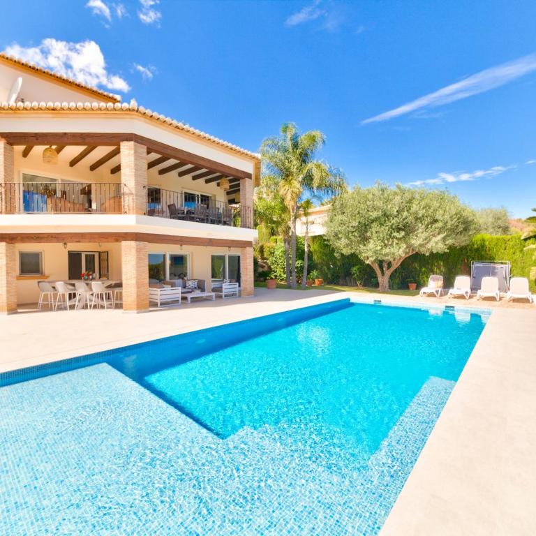 Villa Hibiscus - A modern villa for 10 guests - Villa - 20