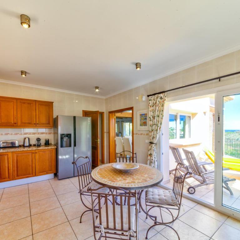Villa Hibiscus - A modern villa for 10 guests - Villa - 21