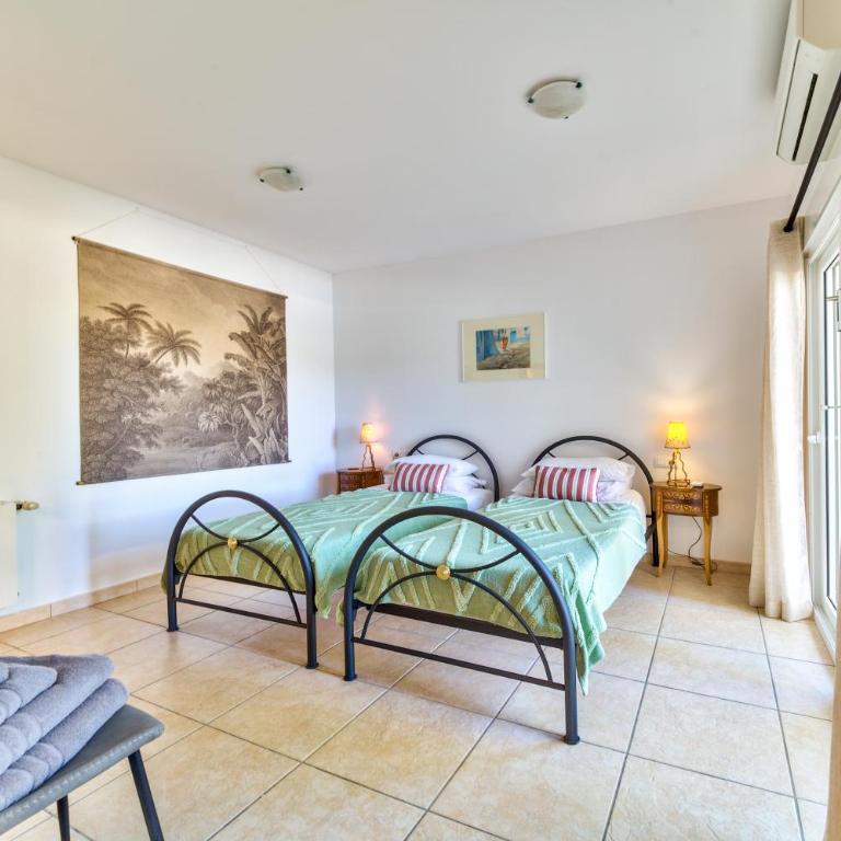 Villa Hibiscus - A modern villa for 10 guests - Villa - 25
