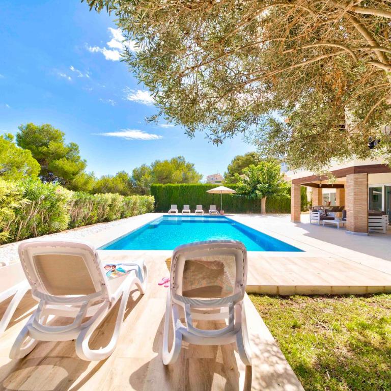 Villa Hibiscus - A modern villa for 10 guests - Villa - 44