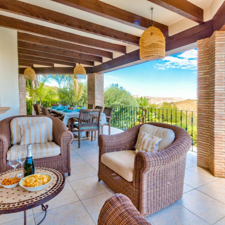 Villa Hibiscus - A modern villa for 10 guests - Villa - 47