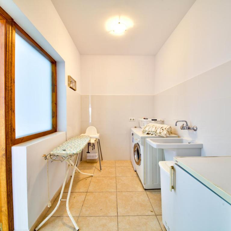 Villa Hibiscus - A modern villa for 10 guests - Villa - 48