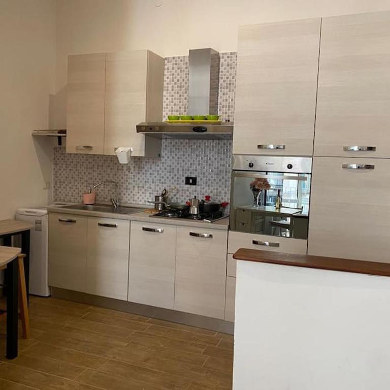 CASA SANGIÓ Appartamento nel cuore di Napoli - Appartamento con 2 Camere da Letto - 3