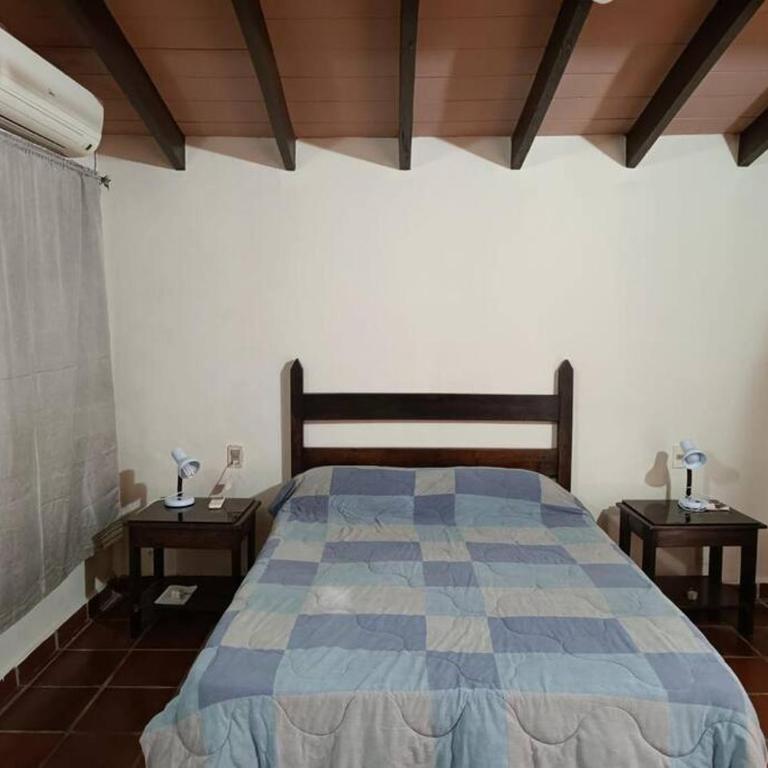 Casa entera con jardín en Luque! - One-Bedroom House - 2