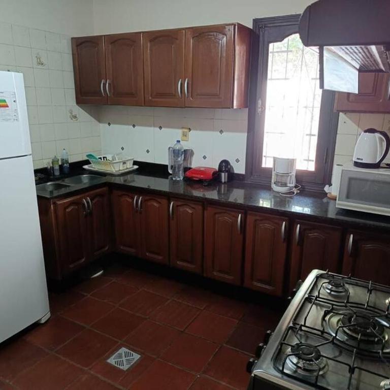 Casa entera con jardín en Luque! - One-Bedroom House - 6