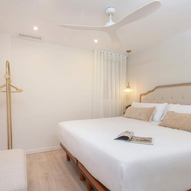 Genteel Home Recogidas - Three-Bedroom Apartment - 7