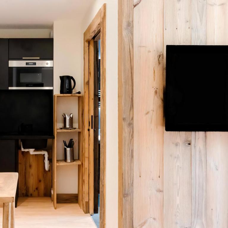 Hostellerie du Petit Saint Bernard - Chambre Double Supérieure avec Cuisine - 10